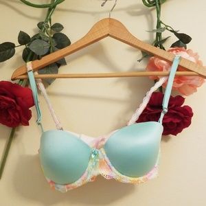 Victoria's Secret PINK Push Up Bra